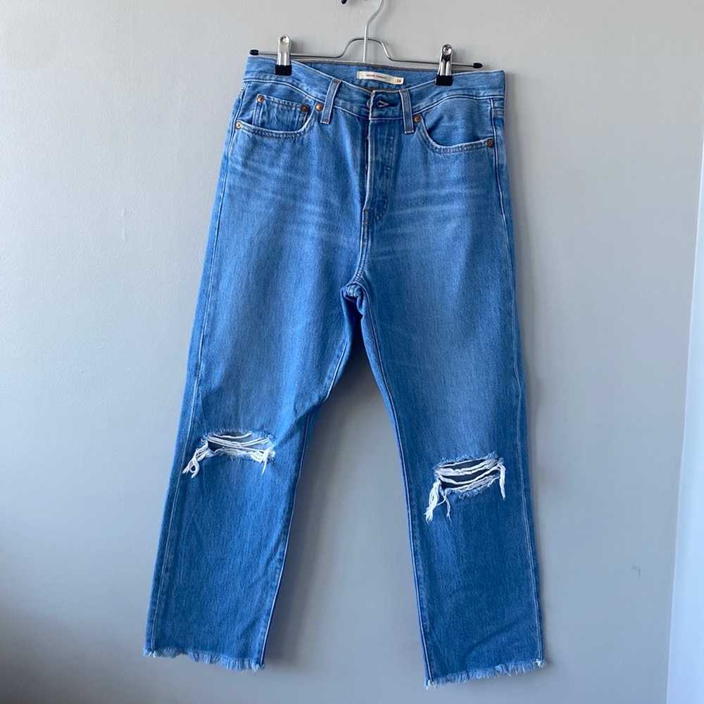 Premium Levi’s Wedgie Straight Button Fly Medium Distressed Jeans Raw Hem 28